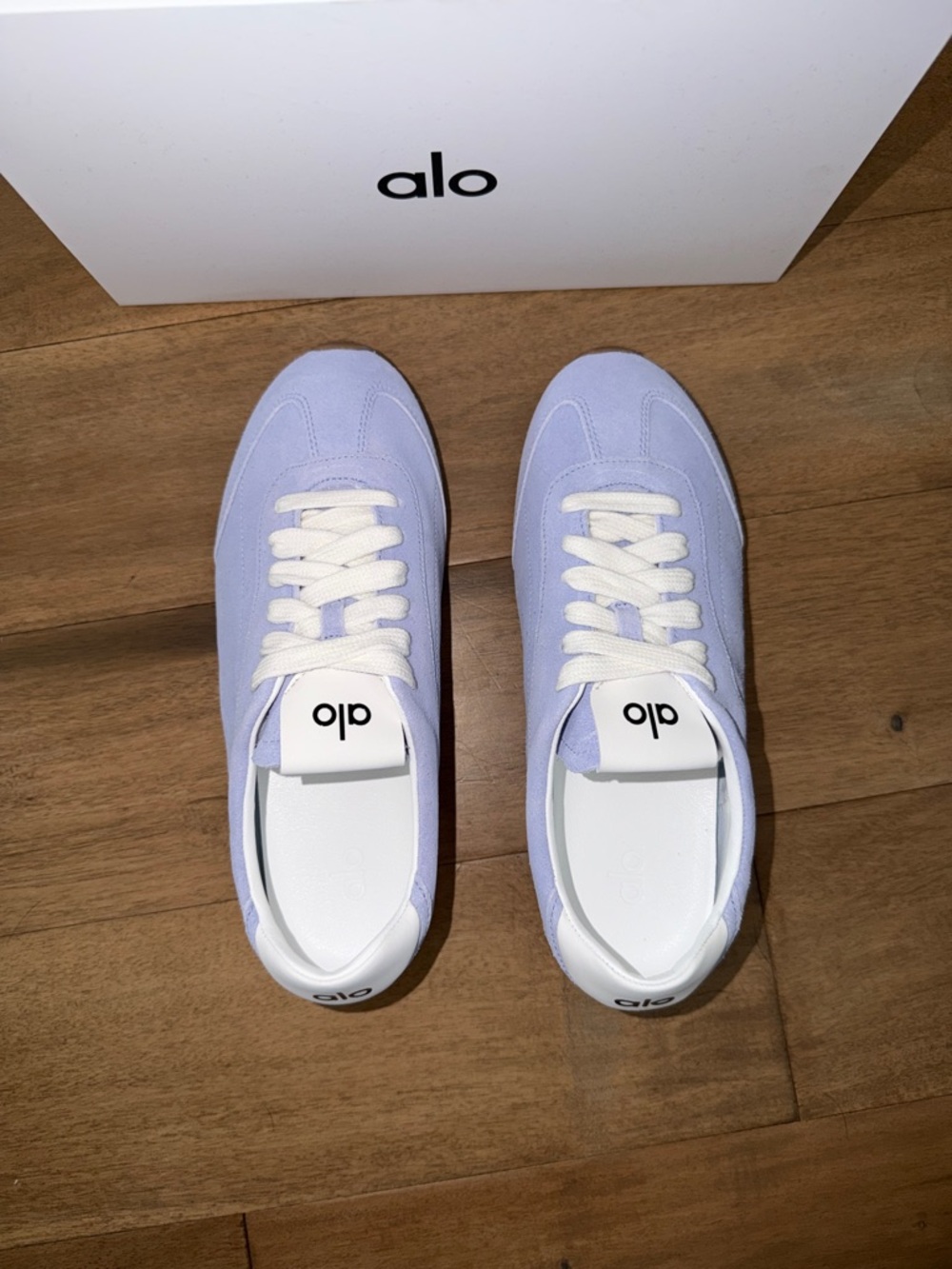 ALO Sunset Sneaker in Light Provence Blue size 7.5 womens